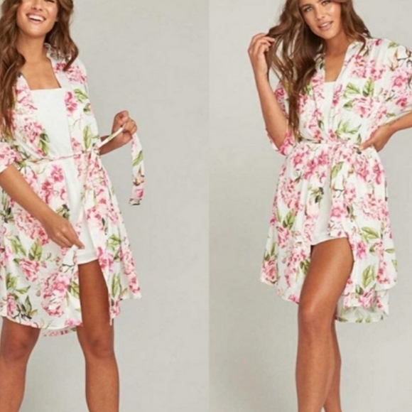 SHOW ME YOUR MUMU FLORAL BRIE ROBE ONE SIZE          c - Picture 6 of 10